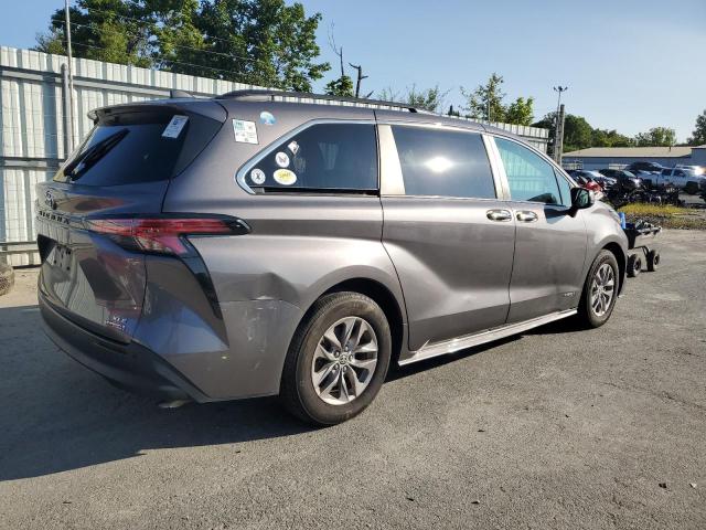 2021 TOYOTA SIENNA XLE - 5TDJSKFC3MS002534