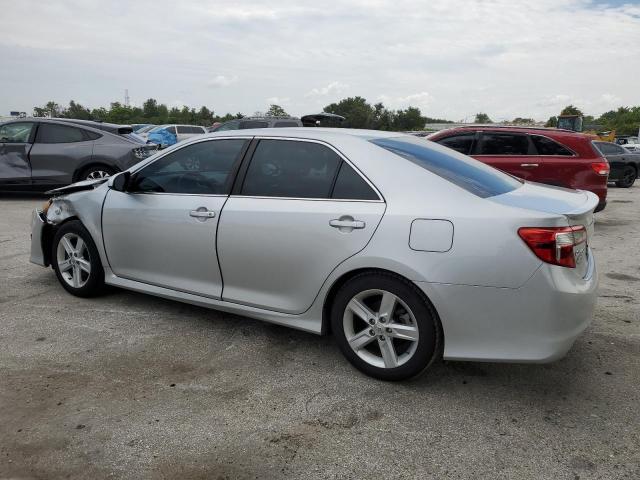 VIN 4T1BF1FK1EU454422 2014 Toyota Camry, L no.2