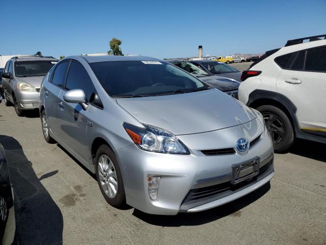 VIN JTDKN3DP0F3065960 2015 Toyota Prius no.4