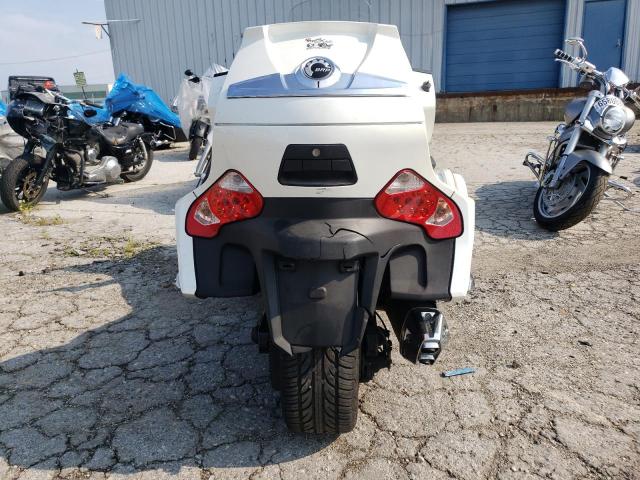 2015 CAN-AM SPYDER ROA - 2BXNBDD20FV002274