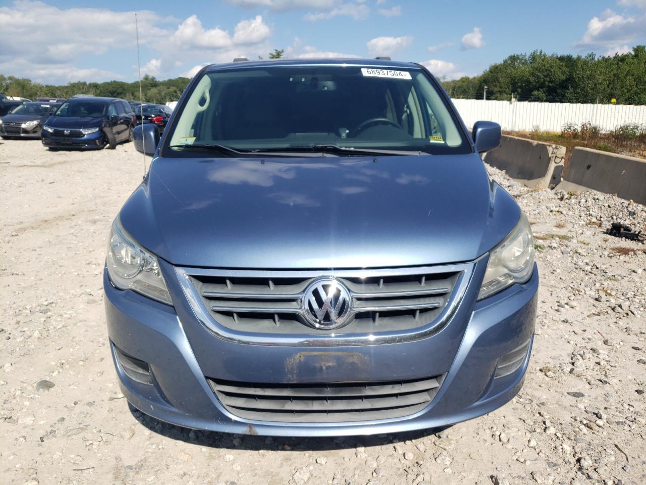 Lot #2945206675 2011 VOLKSWAGEN ROUTAN SEL