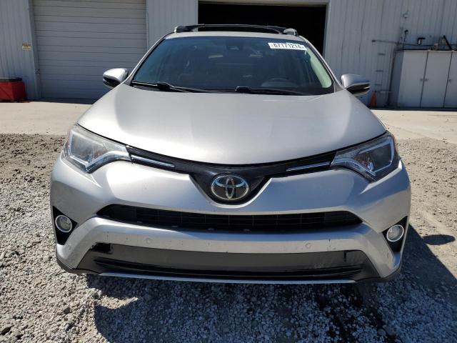 VIN 2T3RFREV8HW610671 2017 Toyota RAV4, Xle no.5