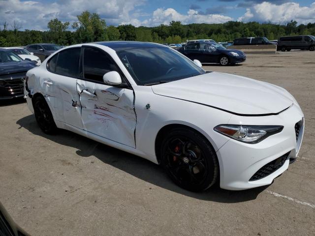 VIN ZARFAEEN0H7548338 2017 Alfa Romeo Giulia, Ti Q4 no.4