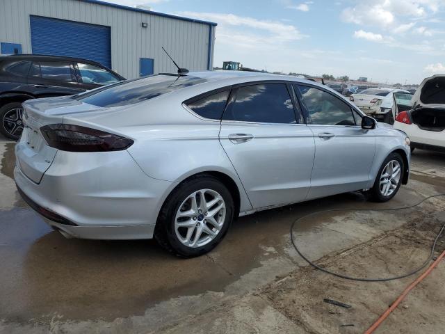 VIN 3FA6P0H76GR327185 2016 Ford Fusion, SE no.3