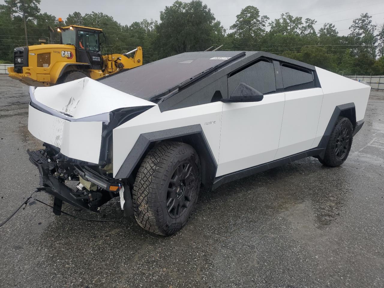 TESLA CYBERTRUCK