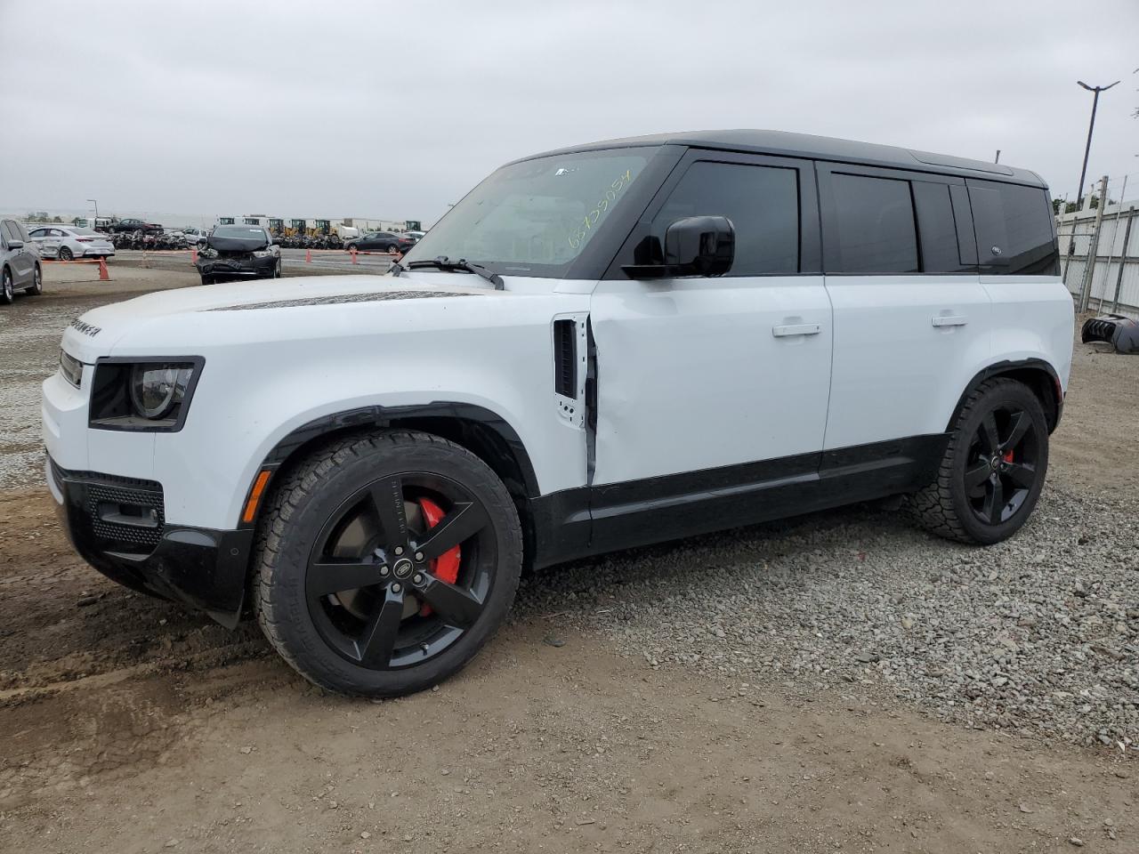 Land Rover Defender 2023 