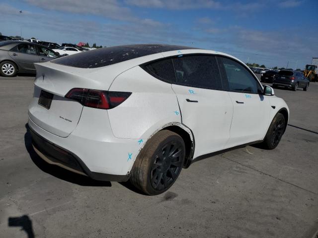 VIN 7SAYGAEE9PF835117 2023 Tesla MODEL Y no.3