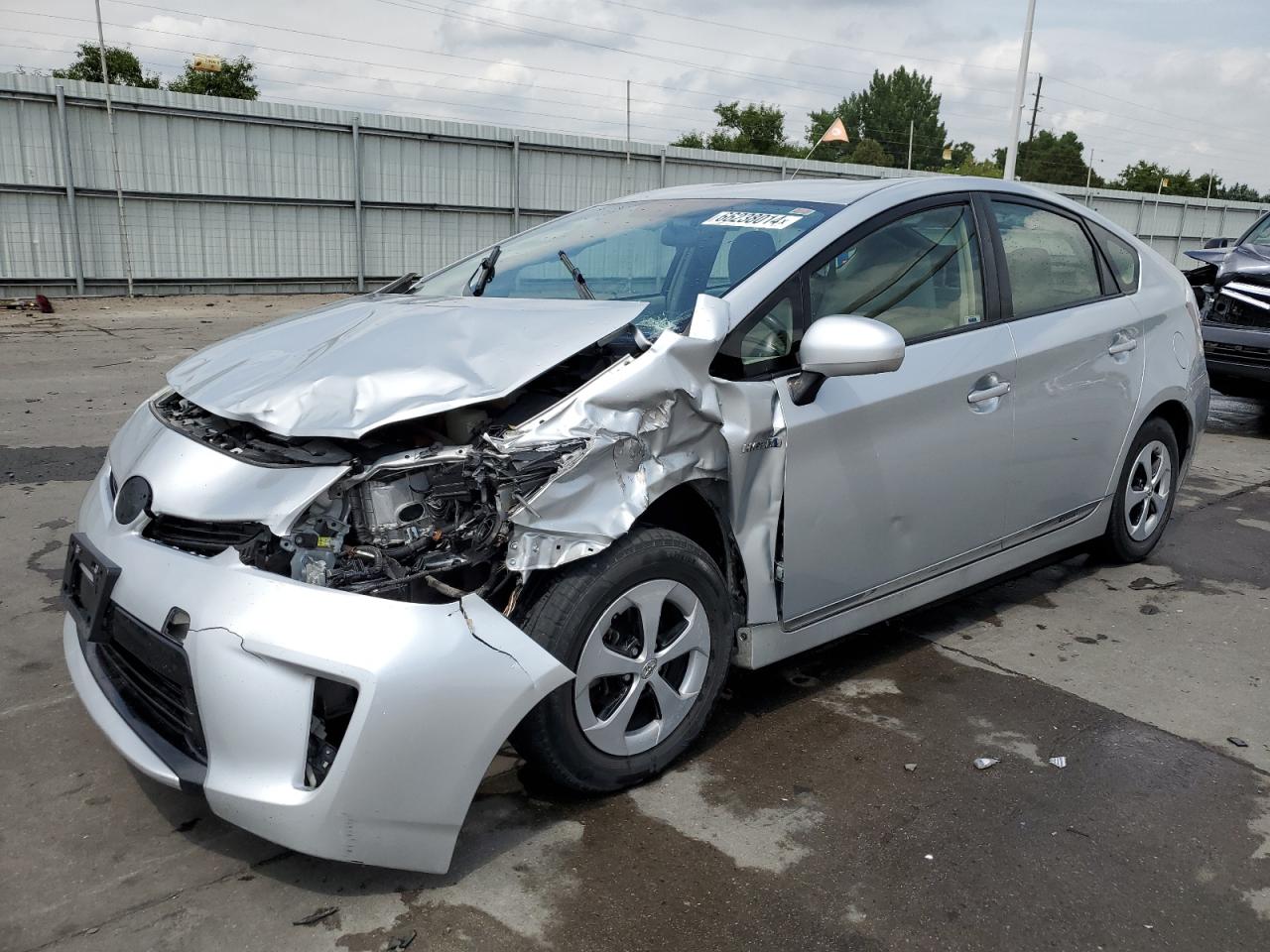  Salvage Toyota Prius