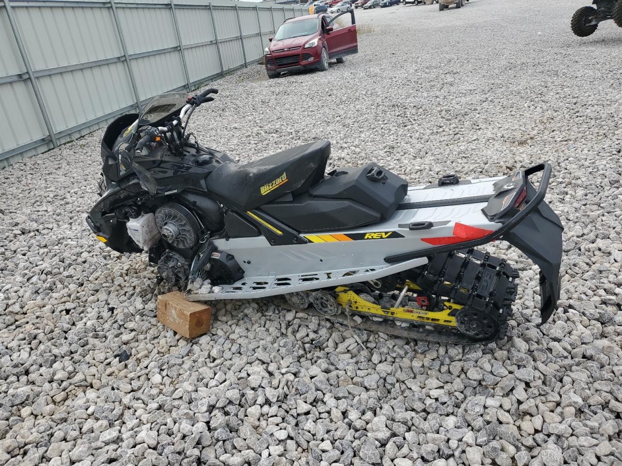 SKI DOO BLIZZARD 2019 two tone   2BPSUPKA2KV000285 photo #4