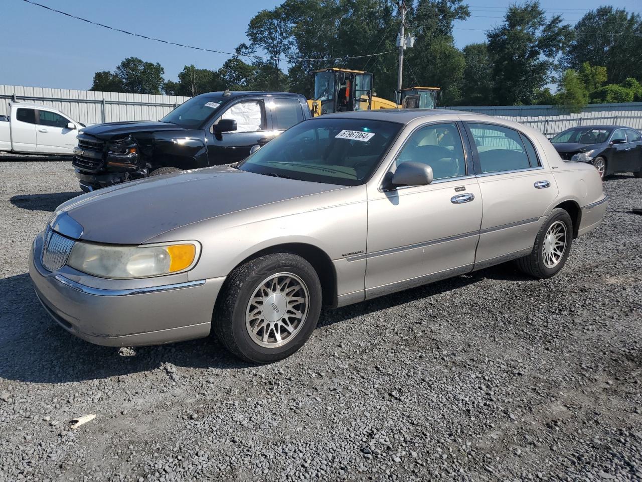 Lincoln Town Car 2000 Signature