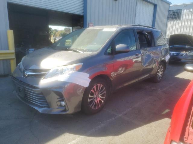 2018 TOYOTA SIENNA XLE 2018