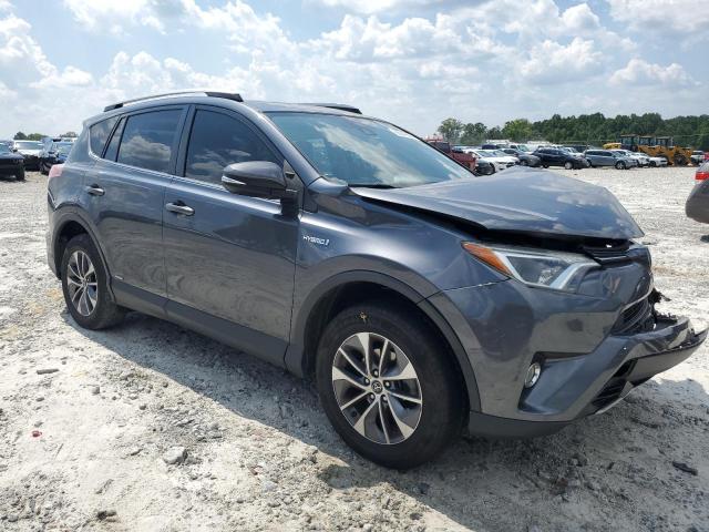 VIN JTMRJREV7JD199068 2018 Toyota RAV4, LE no.4