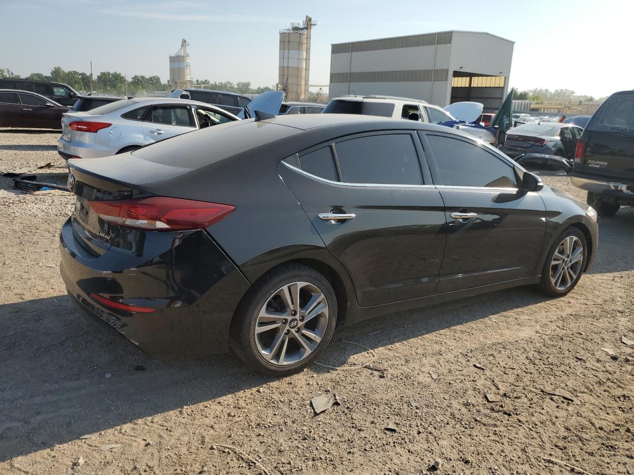 Lot #2807075442 2017 HYUNDAI ELANTRA SE