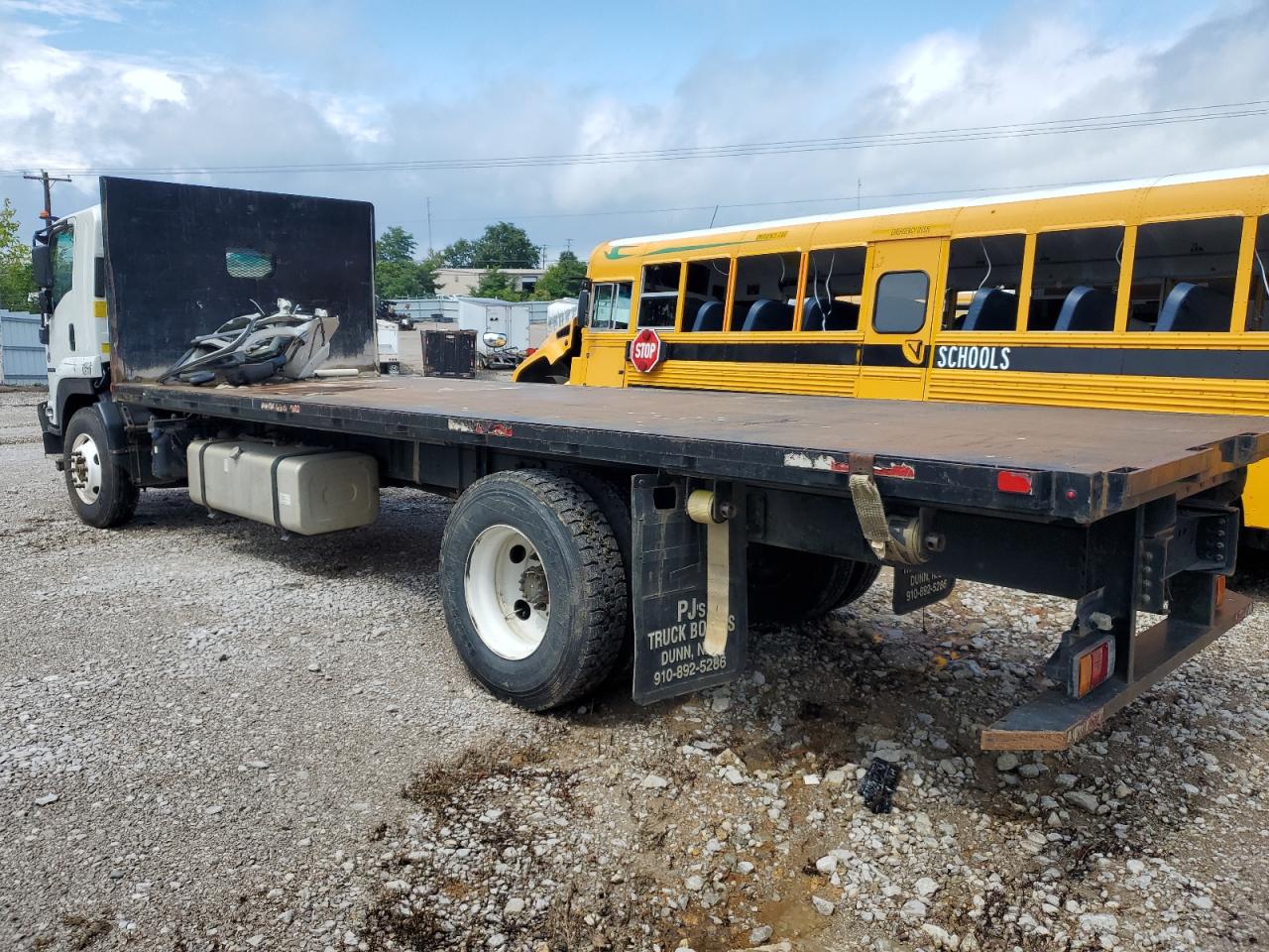 Lot #2765908807 2018 ISUZU FTR