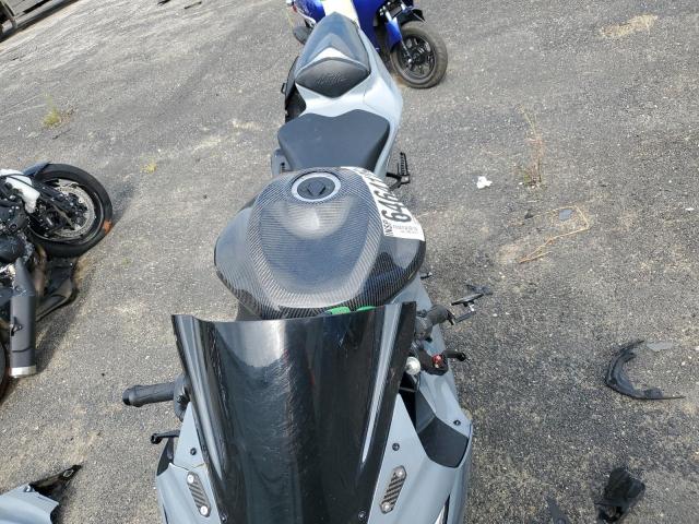 2015 KAWASAKI ZX636 E JKBZXJE19FA015731