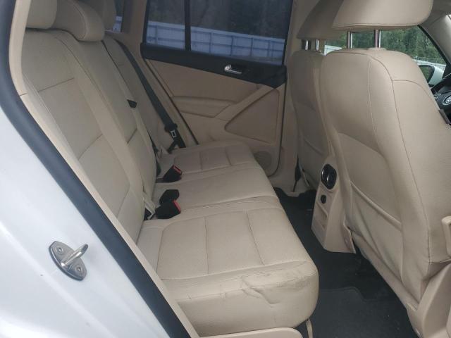 2016 VOLKSWAGEN TIGUAN S - WVGAV7AX0GW005938