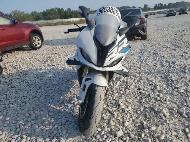 BMW S 1000 RR 2024 white  gas WB10E6304R6J73978 photo #3