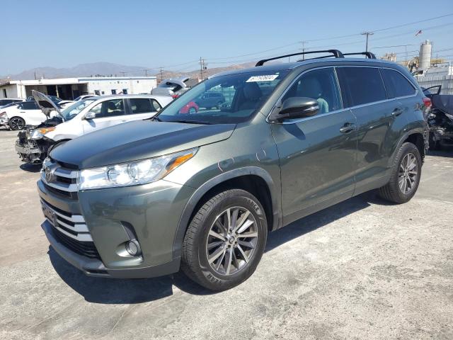 VIN 5TDKZRFH4KS343782 2019 Toyota Highlander, SE no.1