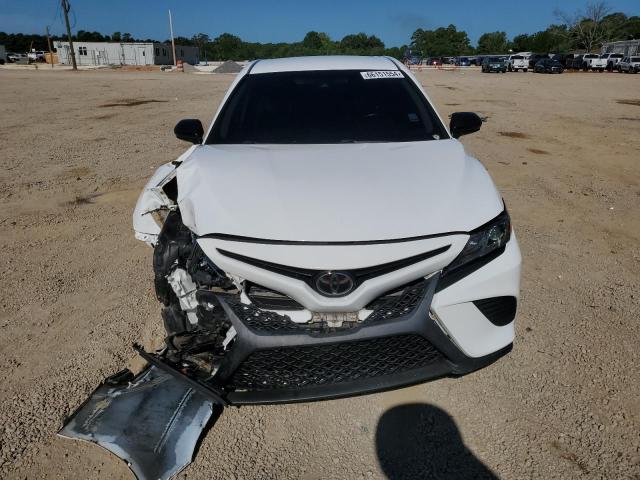 VIN 4T1B11HKXJU649795 2018 Toyota Camry, L no.5