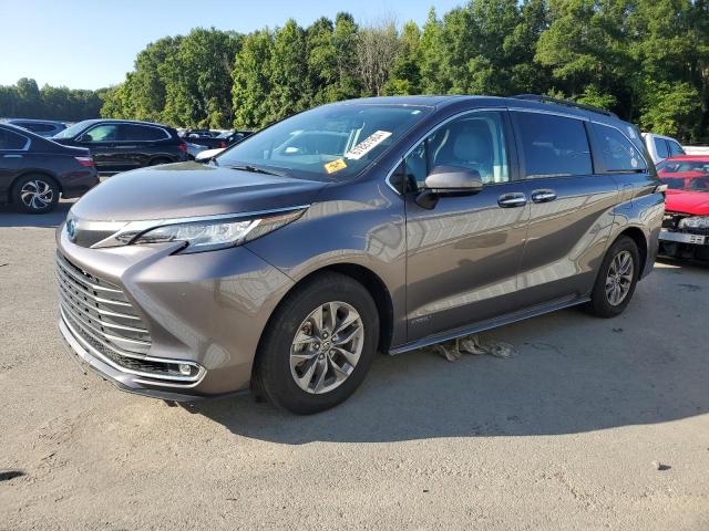 2021 TOYOTA SIENNA XLE - 5TDJSKFC3MS002534