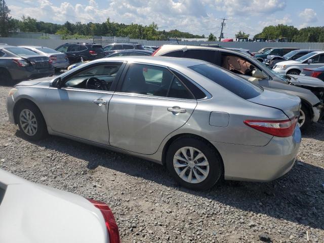 VIN 4T1BF1FK0FU911951 2015 Toyota Camry, LE no.2