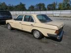 MERCEDES-BENZ 240 D photo