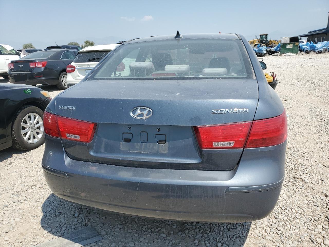 Lot #3003649104 2009 HYUNDAI SONATA GLS