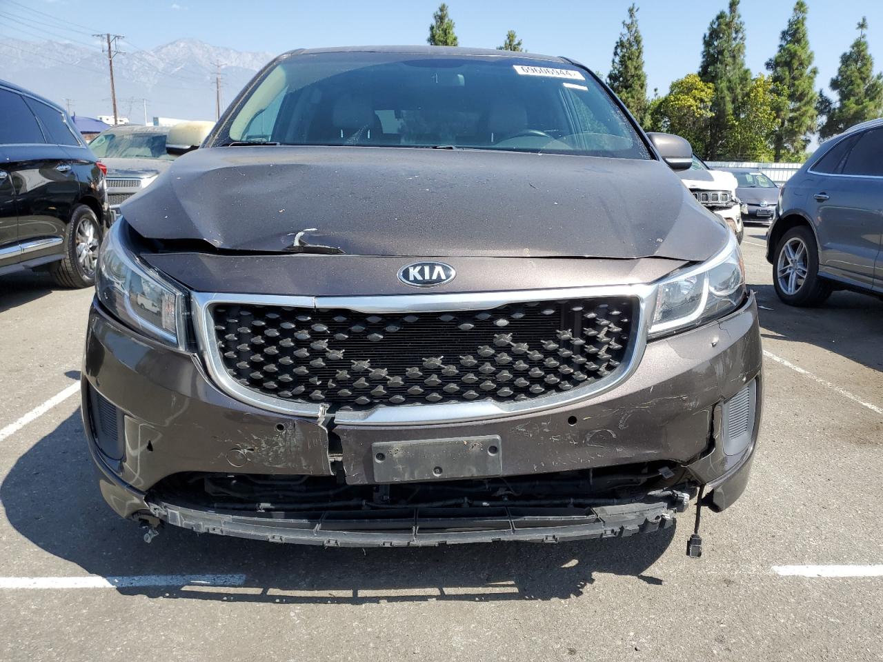 Lot #2945570163 2017 KIA SEDONA LX