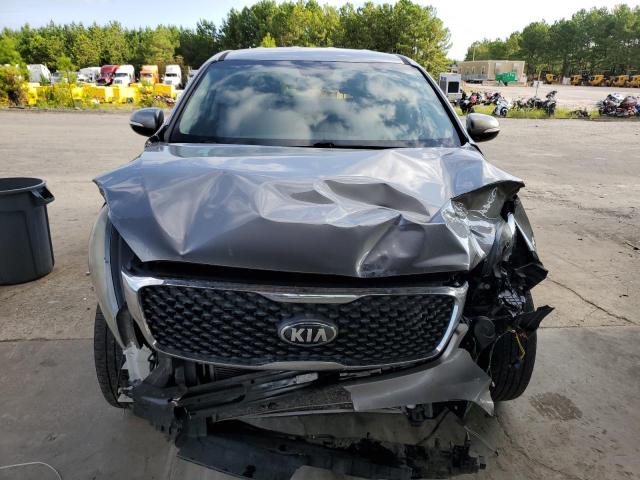 VIN 5XYPG4A33JG385298 2018 KIA Sorento, LX no.5