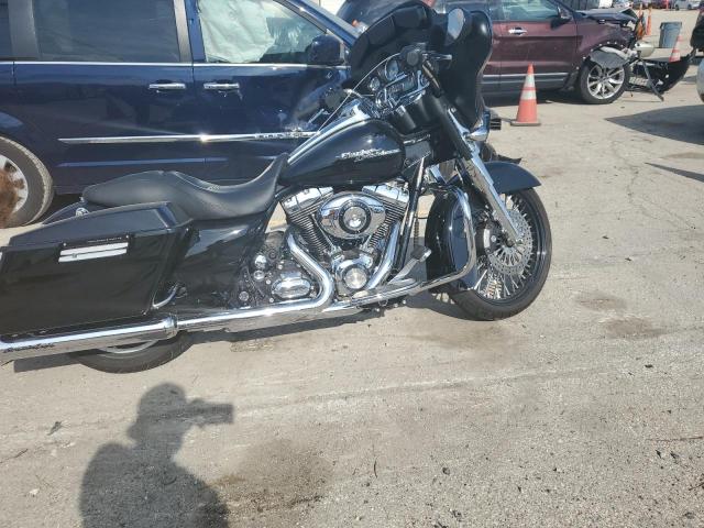 2010 HARLEY-DAVIDSON FLHX - 1HD1KB41XAB616841
