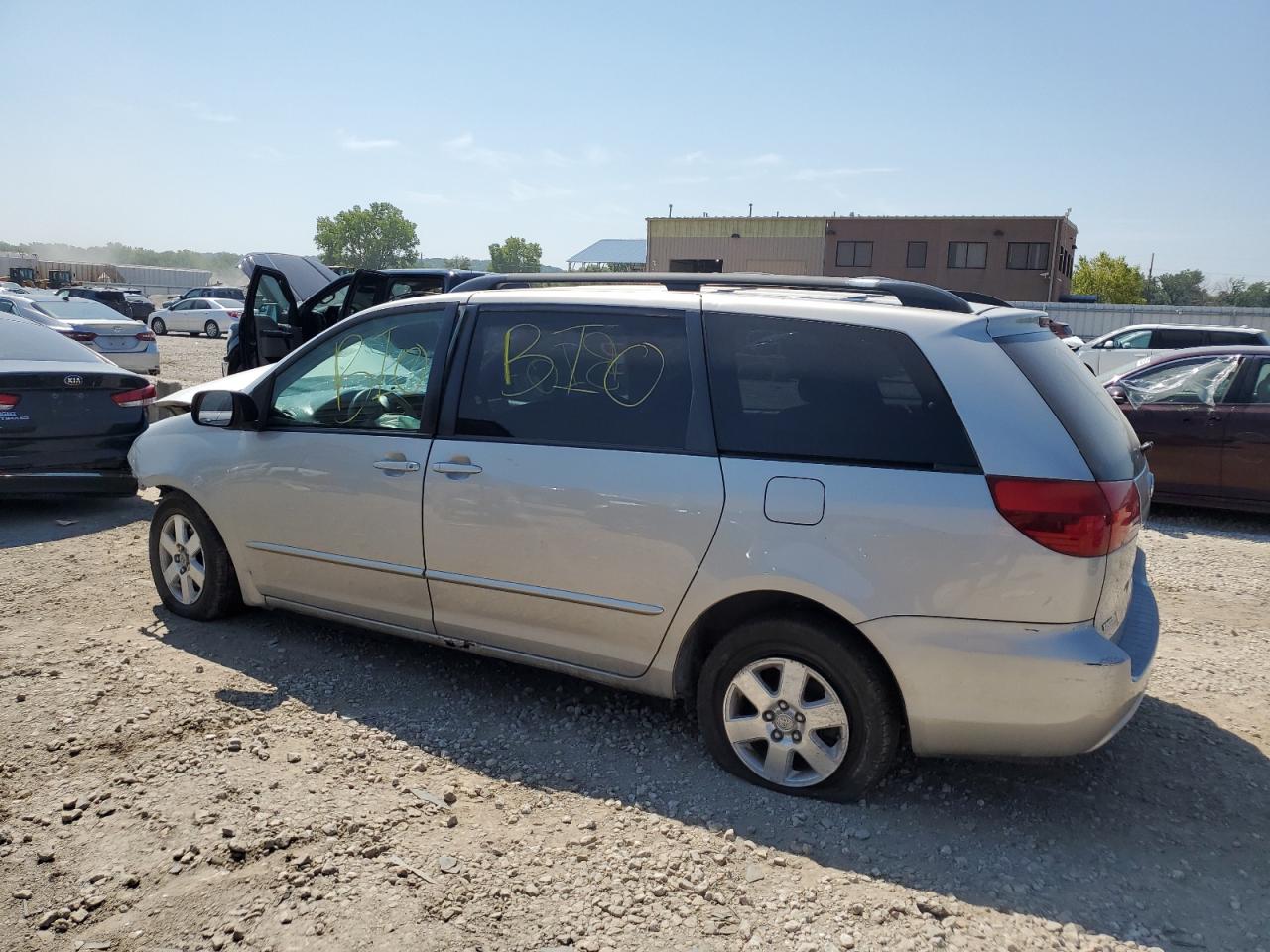 Lot #2836347574 2005 TOYOTA SIENNA CE