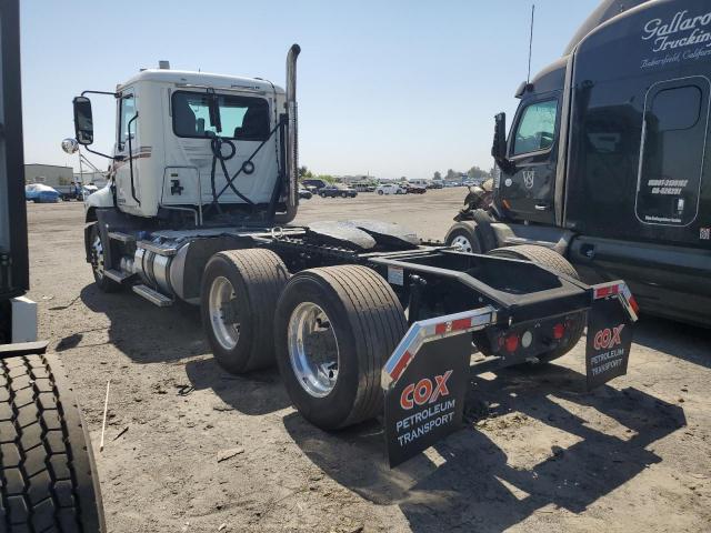 MACK 600 CXU600 2017 white tractor diesel 1M1AW07Y5HM081838 photo #4