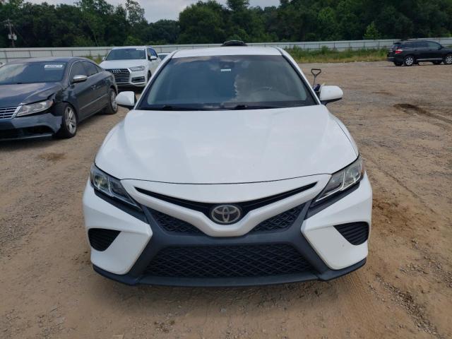 VIN 4T1B11HK6JU598196 2018 Toyota Camry, L no.5