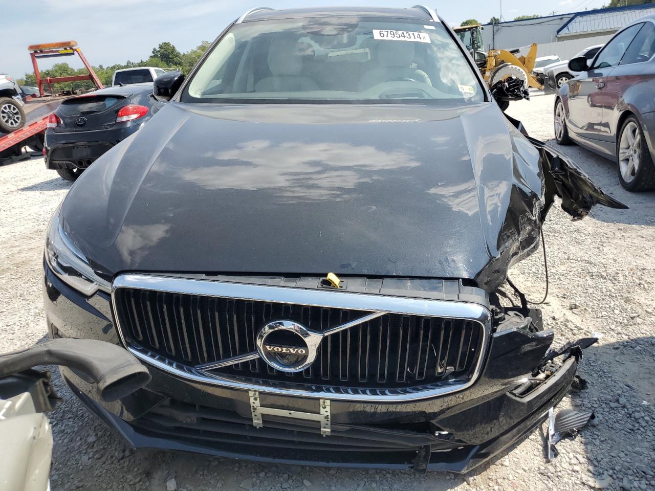 Lot #2888607132 2019 VOLVO XC60 T5