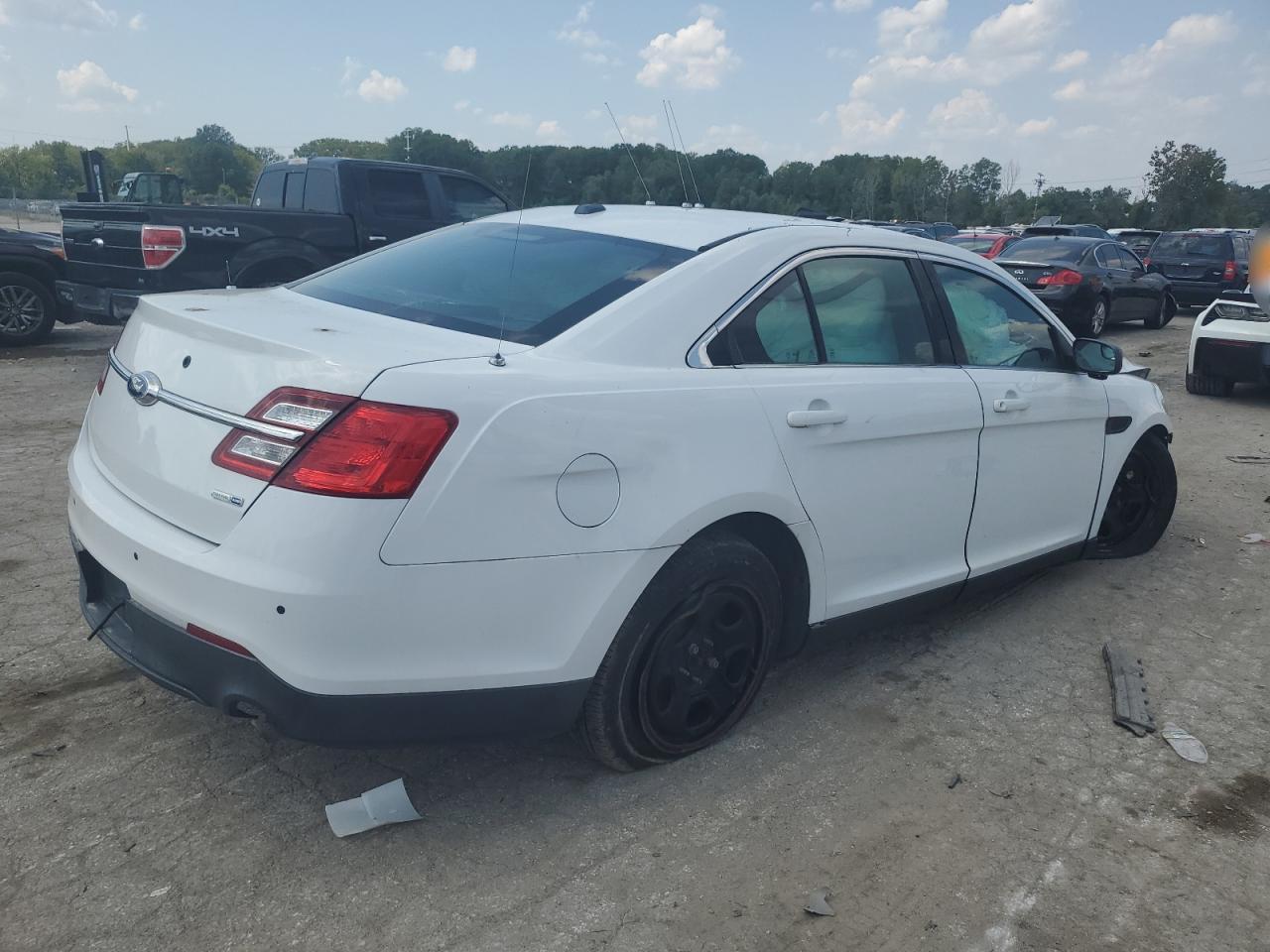 Lot #2827742132 2016 FORD TAURUS POL