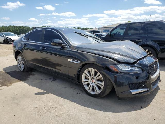 VIN SAJBD4BV8HCY46658 2017 Jaguar XF, Premium no.4