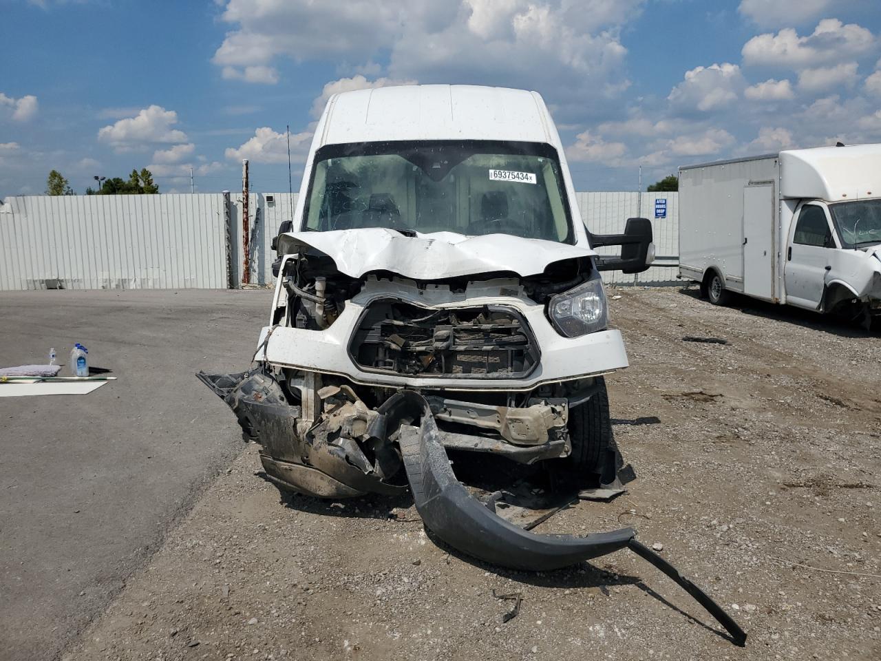 Lot #2945309457 2017 FORD TRANSIT T-