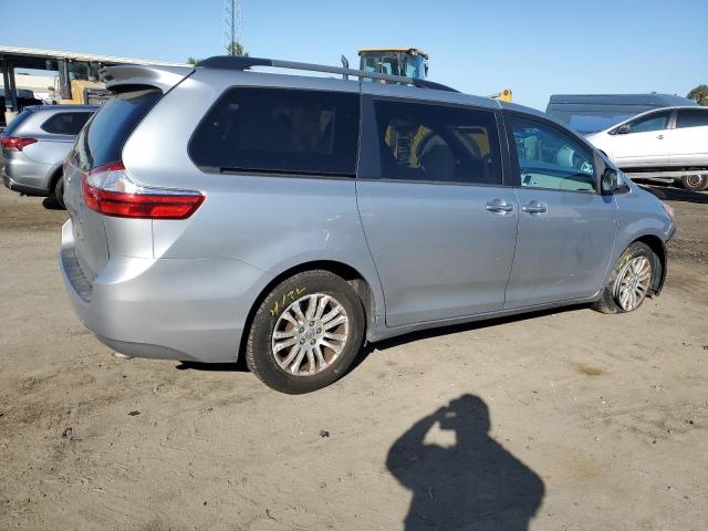 VIN 5TDYK3DC4GS705684 2016 Toyota Sienna, Xle no.3