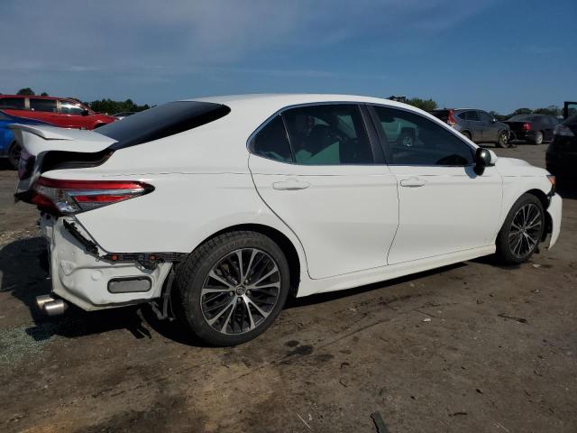 VIN 4T1B11HK2JU524080 2018 Toyota Camry, L no.3