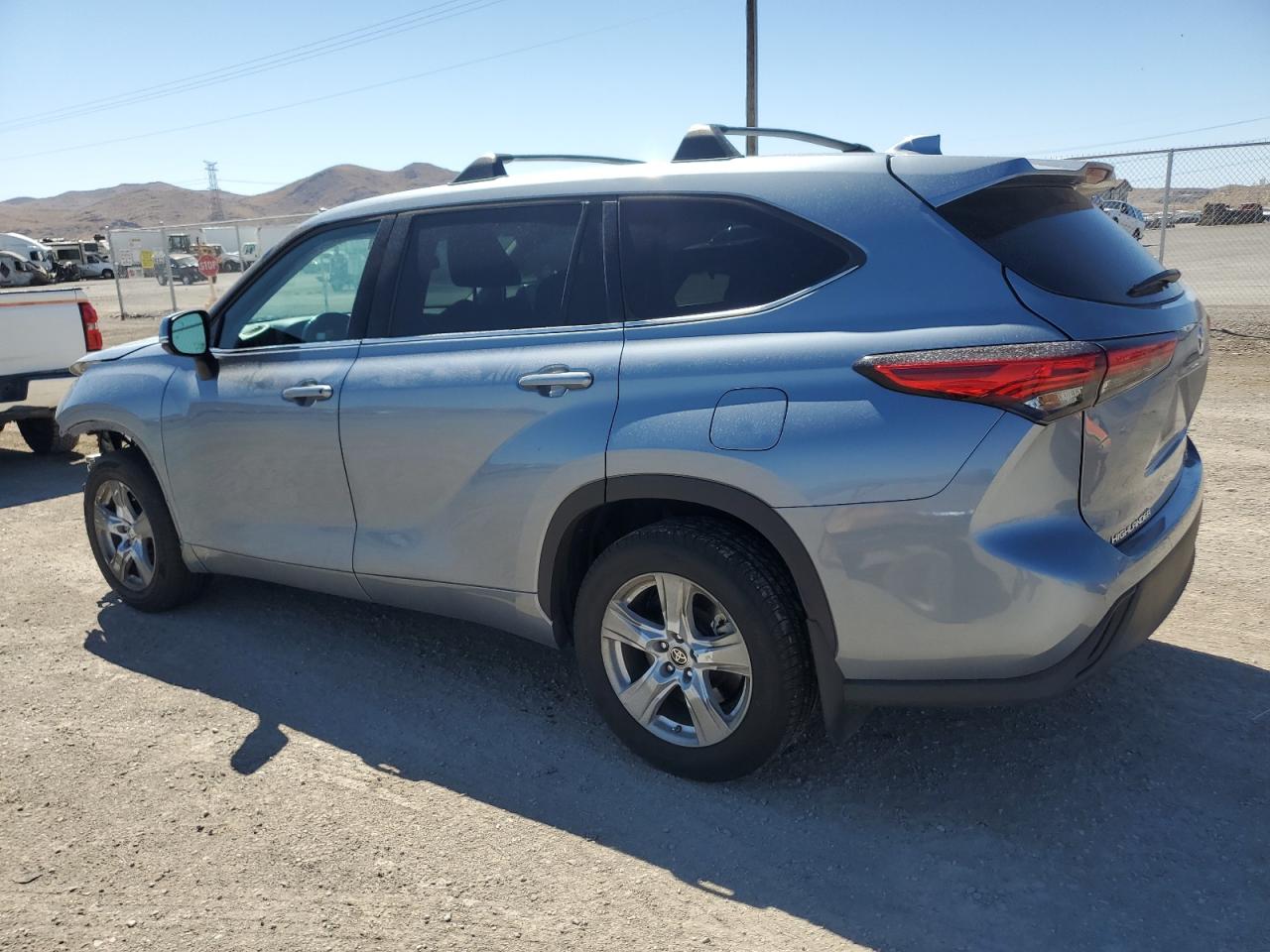 Lot #2962352987 2020 TOYOTA HIGHLANDER