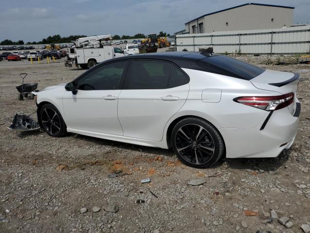 VIN 4T1B61HK9JU032101 2018 Toyota Camry, Xse no.2