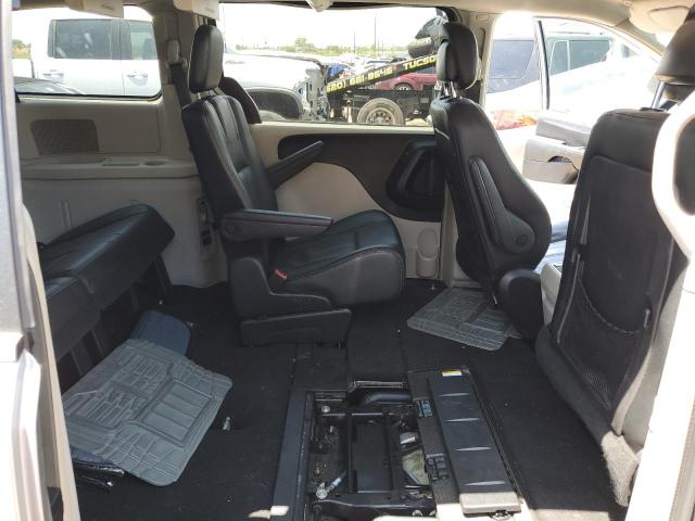 2016 CHRYSLER TOWN & COU - 2C4RC1BG5GR214500