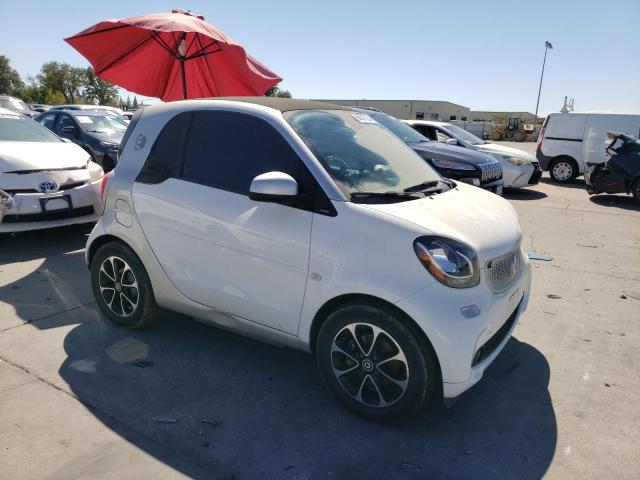 VIN WMEFJ9BA8HK229027 2017 SMART FORTWO no.4