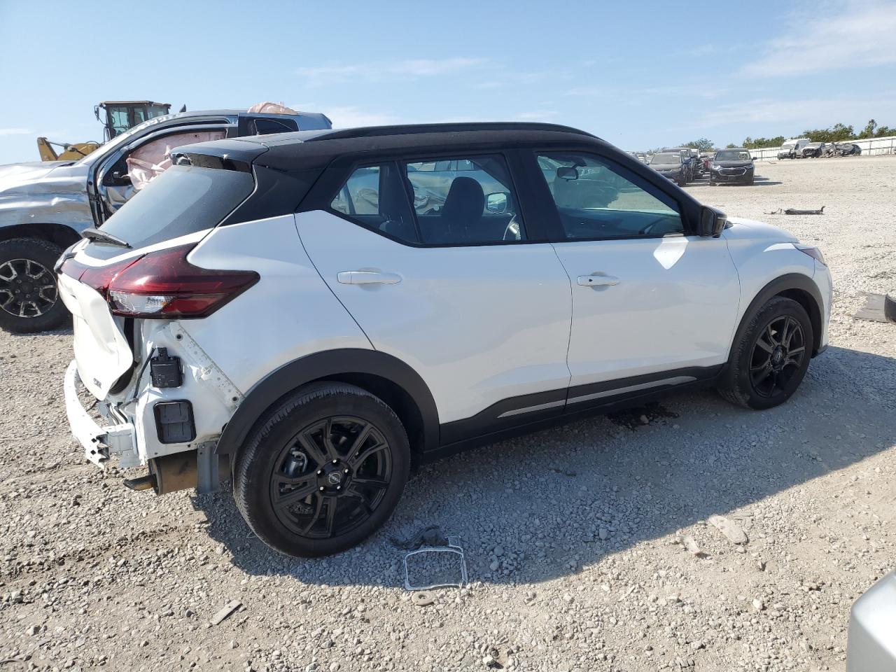 Lot #2838569375 2023 NISSAN KICKS SR