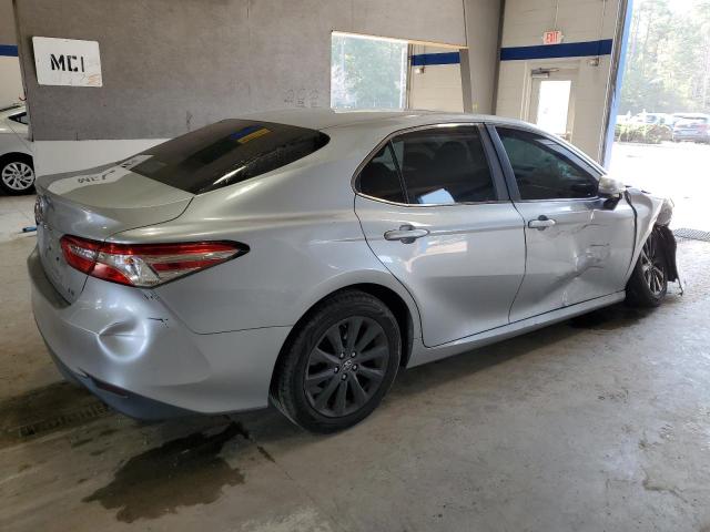 VIN 4T1B11HK9JU621843 2018 Toyota Camry, L no.3