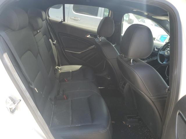 2018 MERCEDES-BENZ GLA 250 4M - WDCTG4GB8JJ527281