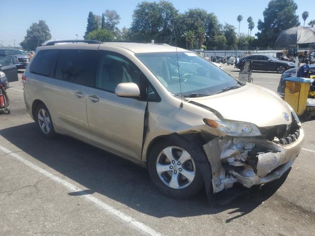 VIN 5TDKK3DC2DS391597 2013 Toyota Sienna, LE no.4