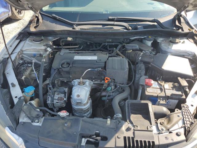 2015 HONDA 1100CC 1HGCR2F37FA144780