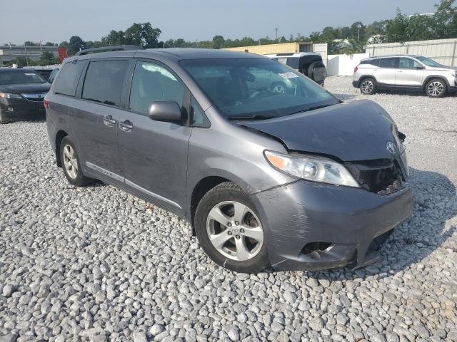 VIN 5TDKZ3DC5HS789467 2017 Toyota Sienna, LE no.4