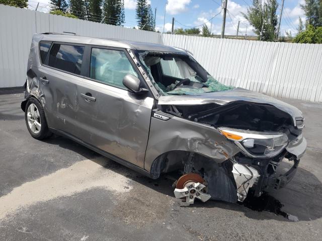 VIN KNDJN2A20J7575435 2018 KIA Soul no.4